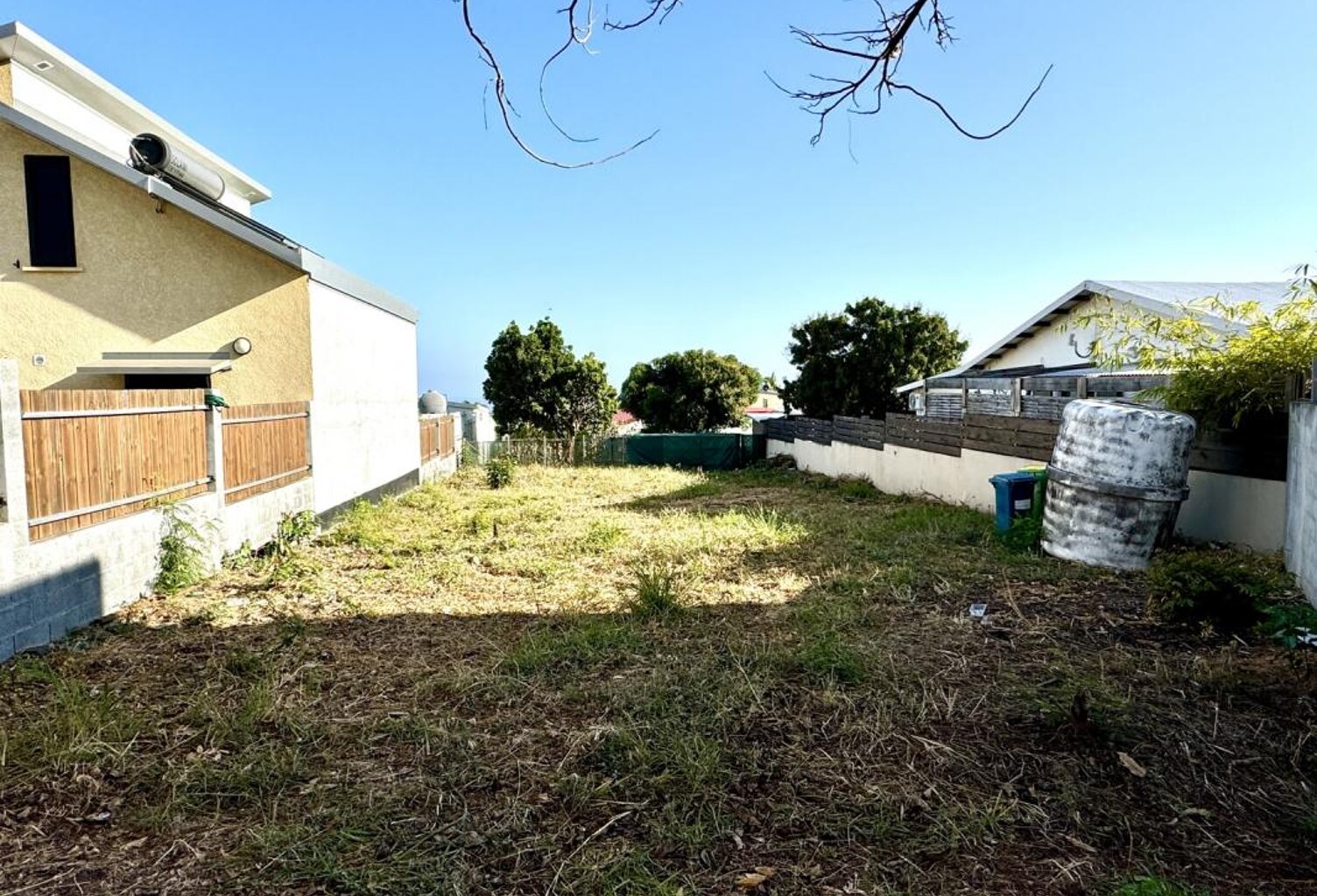 Parcelle de 359 m2 - La Plaine St Paul — photo 1