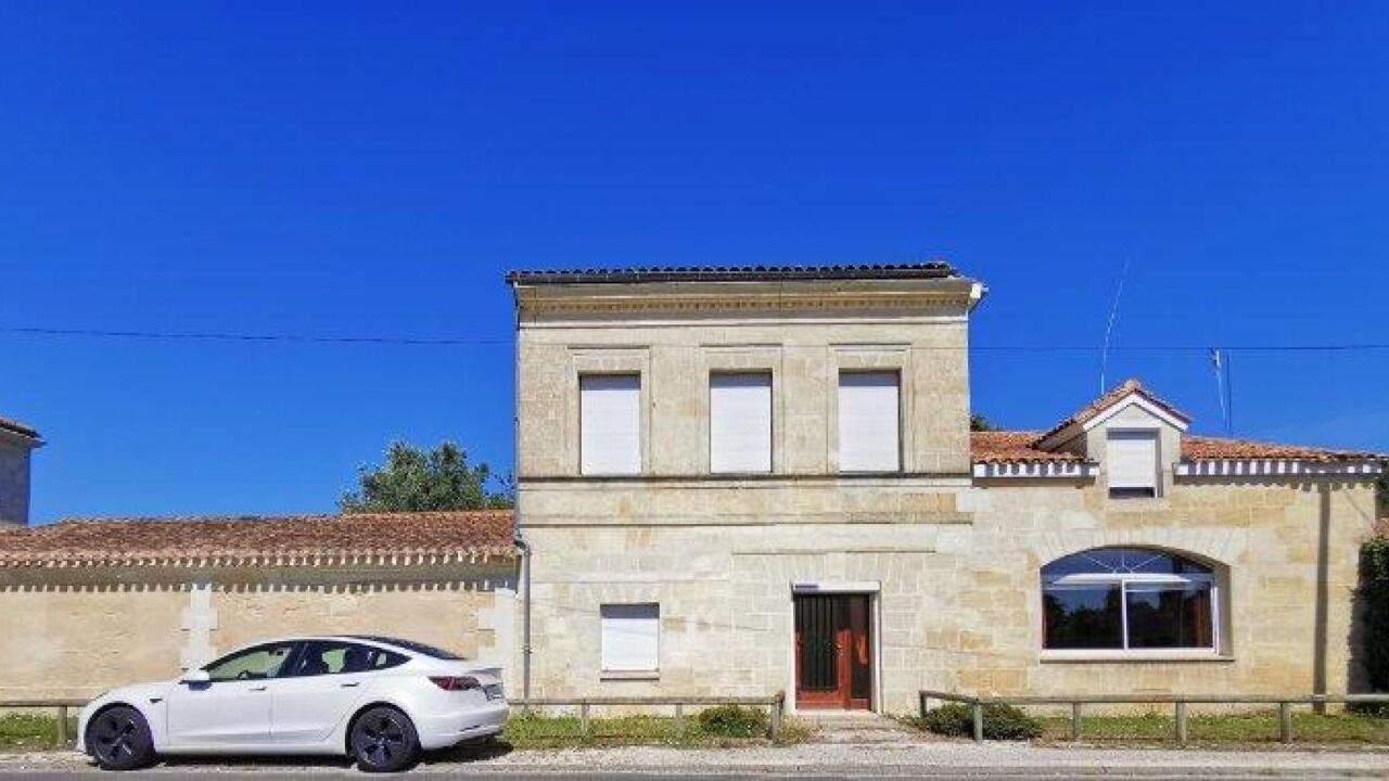 maison 6 pièces 229 m2 à vendre à Bourg (33710)