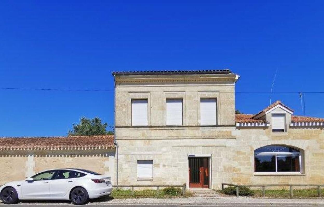 maison 6 pièces 229 m2 à vendre à Bourg (33710)