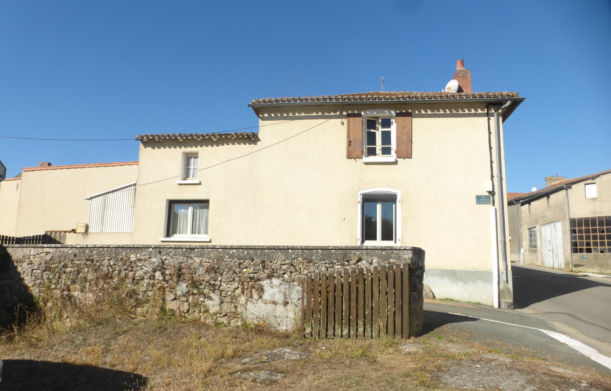 maison 6 pièces 160 m2 à vendre à Gourgé (79200)