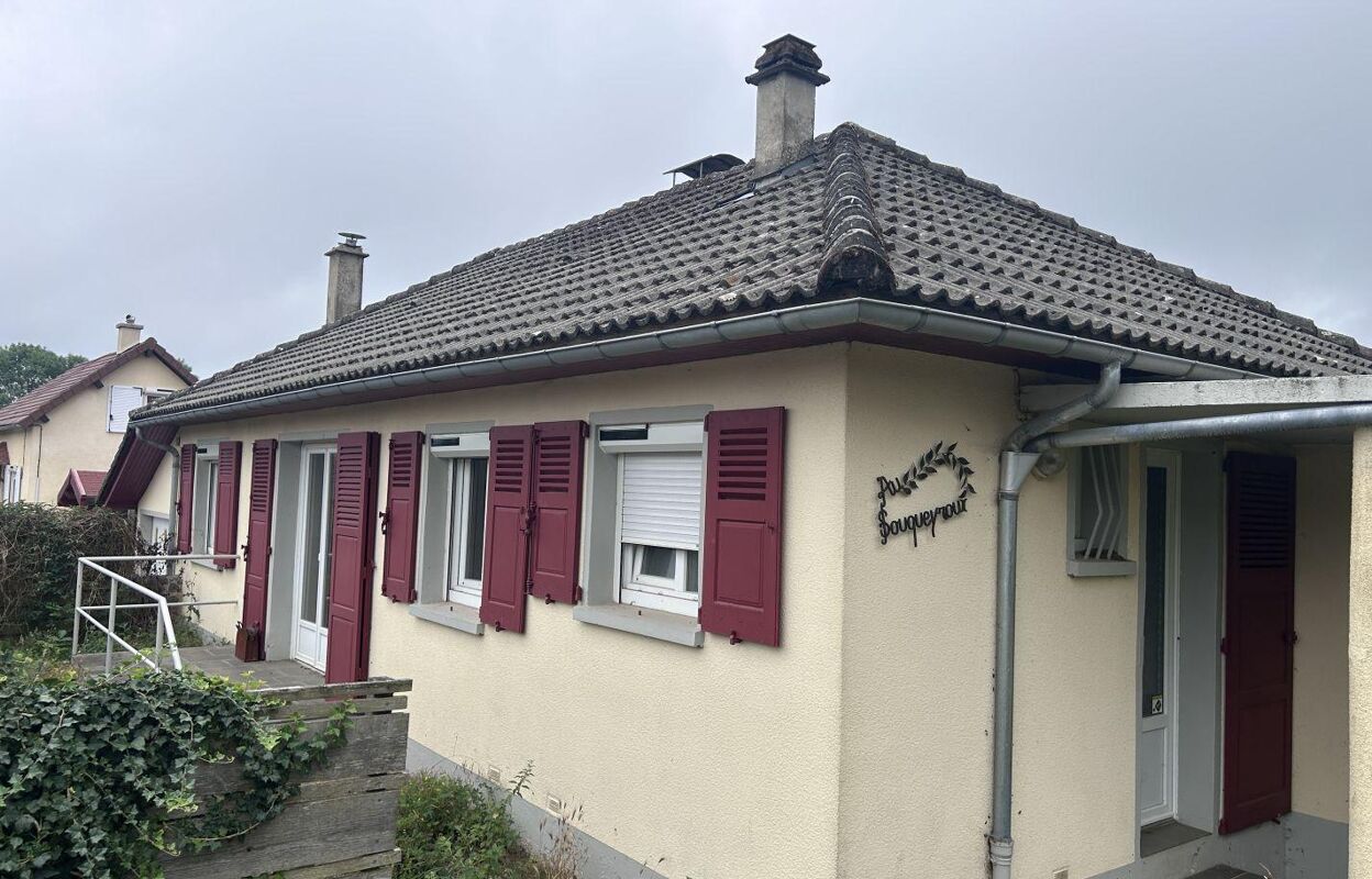 maison 3 pièces 63 m2 à vendre à Pleaux (15700)