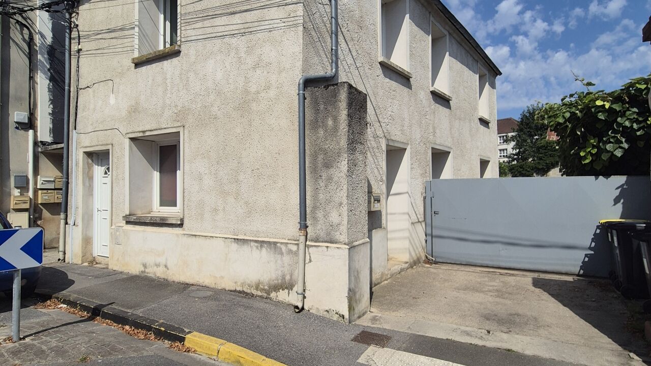 immeuble  pièces 350 m2 à vendre à Lizy-sur-Ourcq (77440)