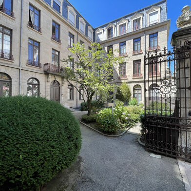 Appartement 6 pièces 189000 €