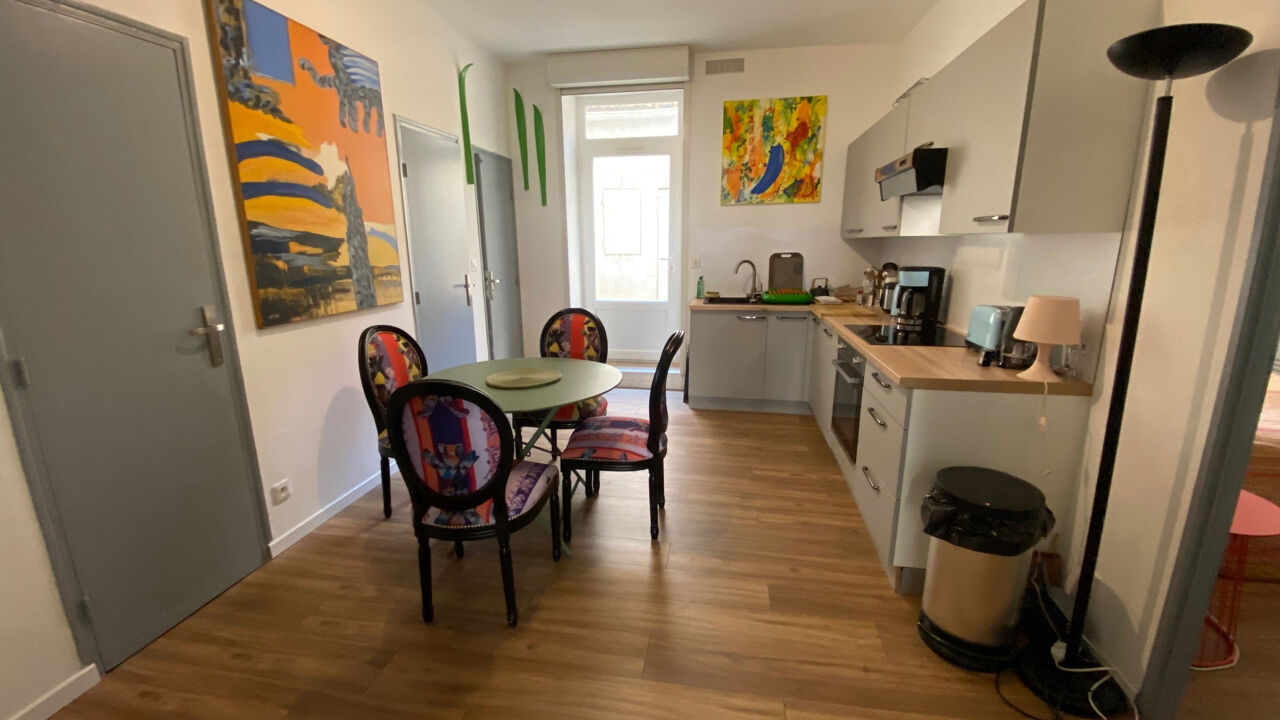 appartement 2 pièces 65 m2 à vendre à Nîmes (30000)