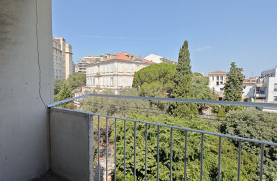 location appartement 2 300 € CC /mois à proximité de Marseille (13000)