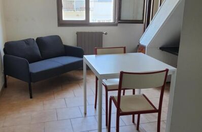 location appartement 475 € CC /mois à proximité de Saint-Mamert-du-Gard (30730)