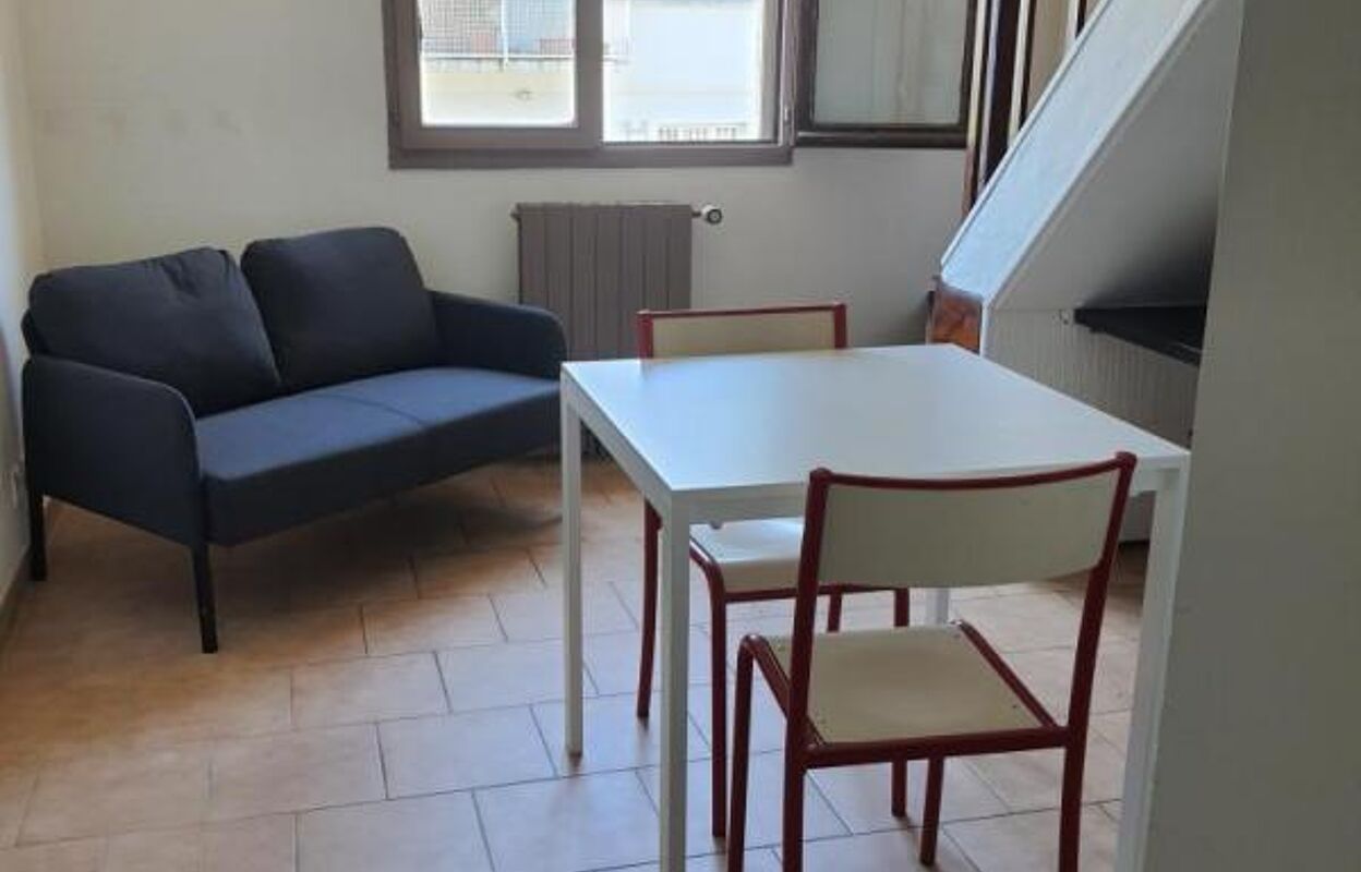 appartement 1 pièces 15 m2 à louer à Nîmes (30000)