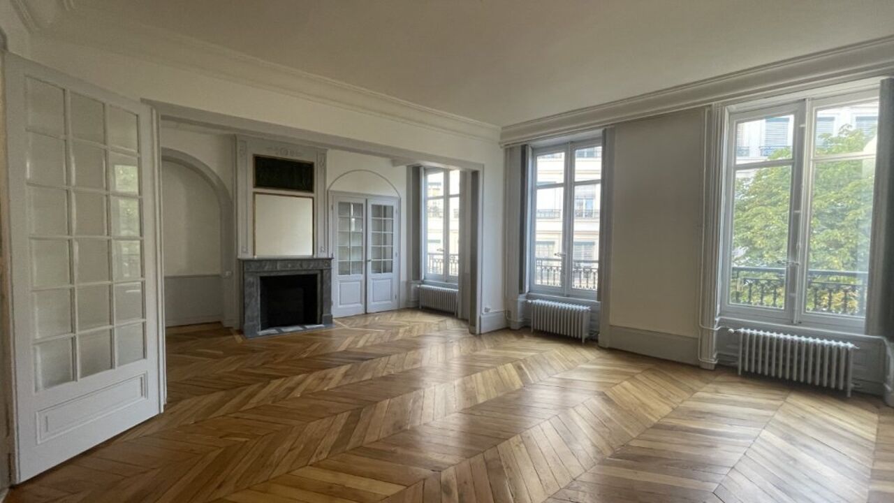 appartement 3 pièces 122 m2 à louer à Lyon 1 (69001)