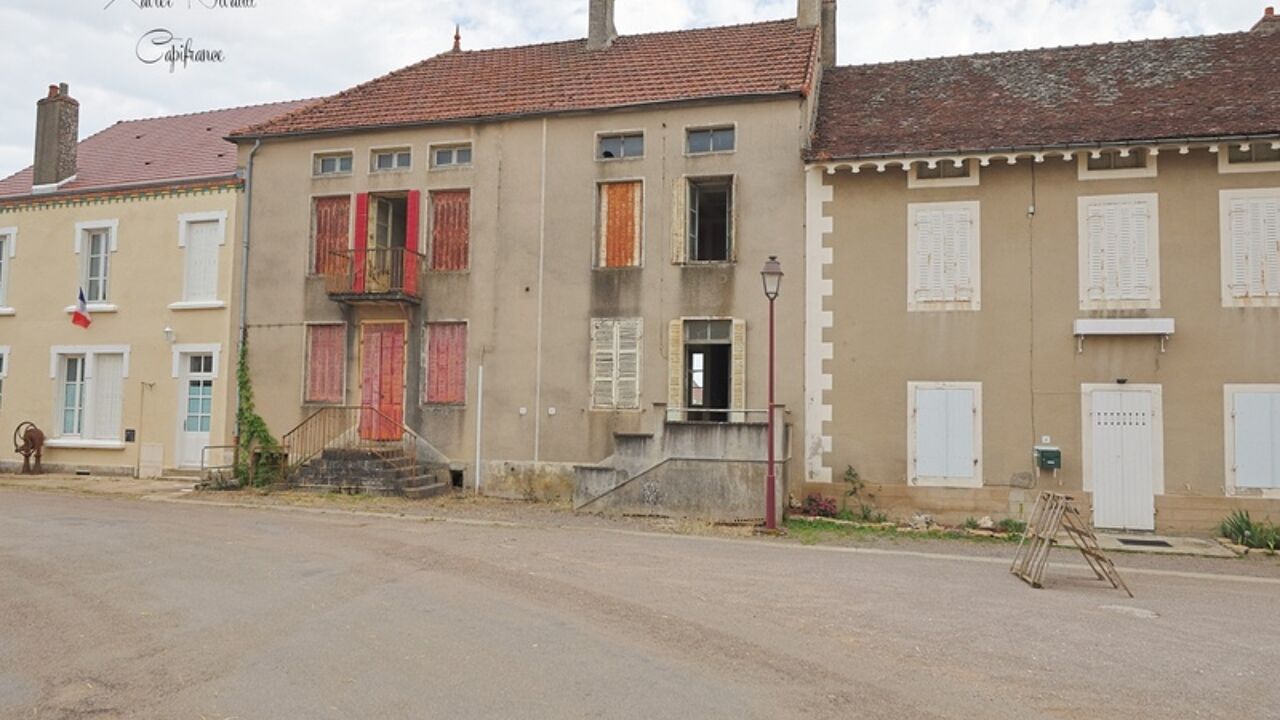 maison 6 pièces 160 m2 à vendre à Saint-Sernin-du-Plain (71510)