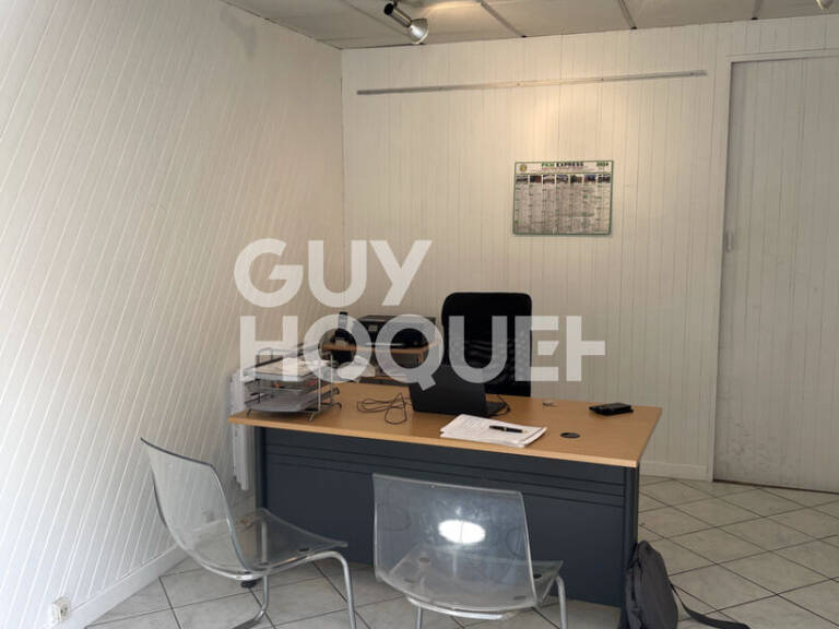 À vendre - locaux de 45 m² à Compiègne — photo 1