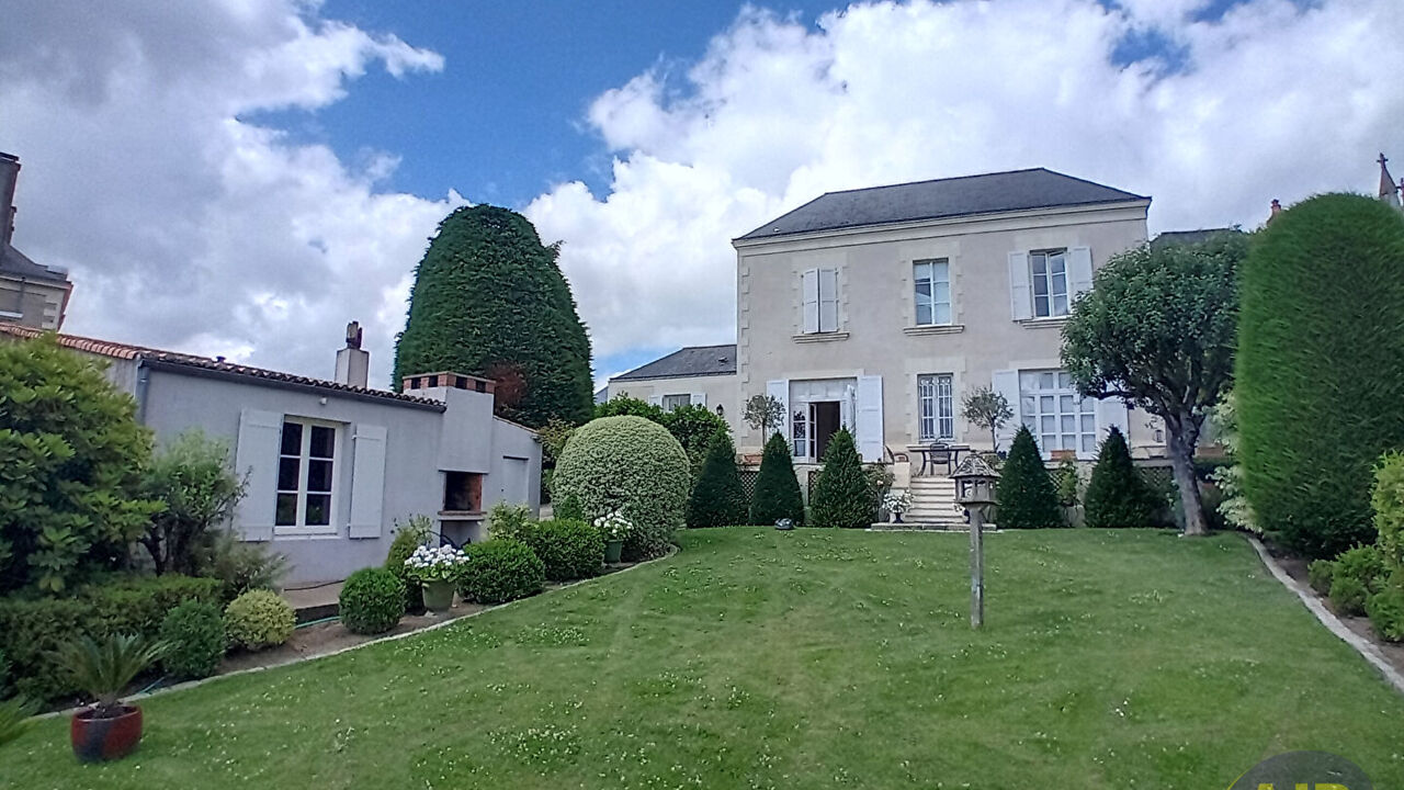 maison 7 pièces 198 m2 à vendre à Montaigu-Vendée (85600)