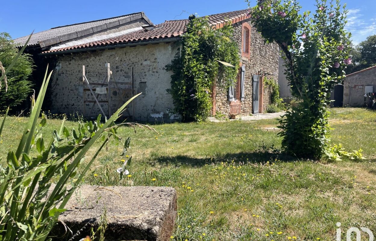 maison 4 pièces 94 m2 à vendre à Lathus-Saint-Rémy (86390)