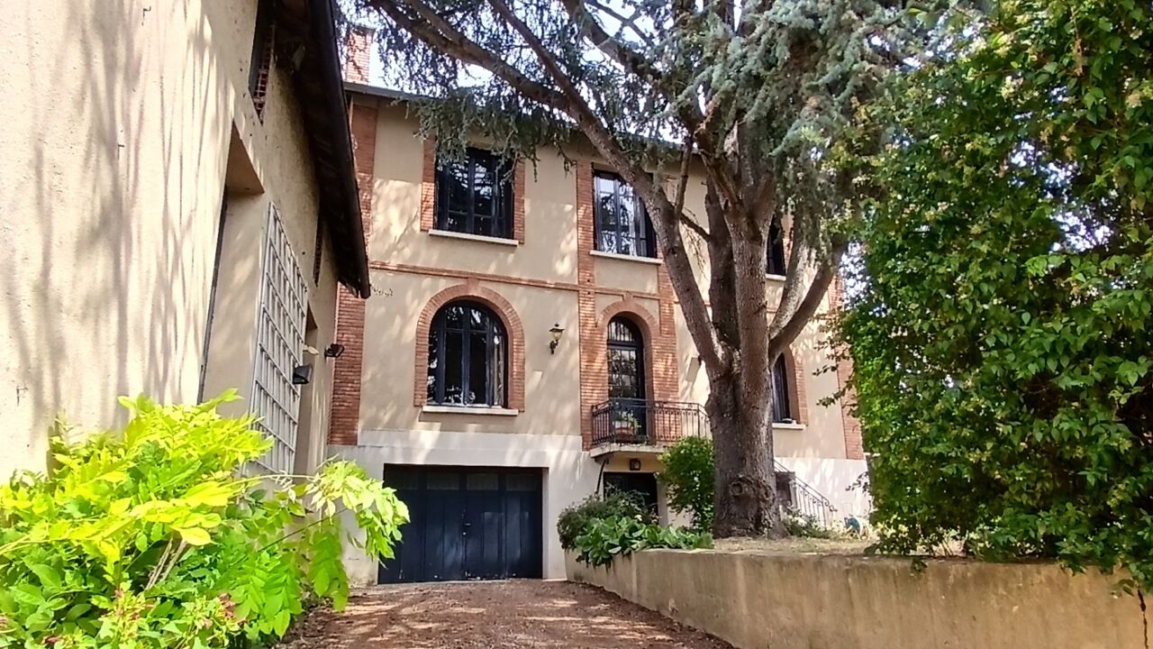 maison 8 pièces 221 m2 à vendre à Moissac (82200)