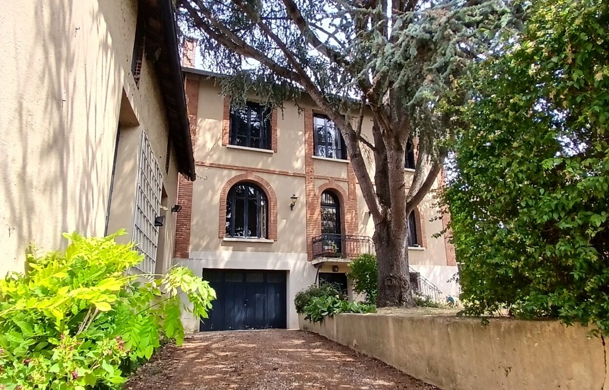 maison 8 pièces 221 m2 à vendre à Moissac (82200)