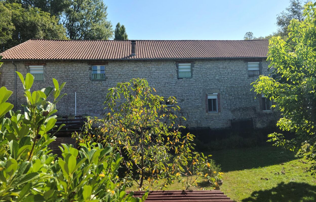 maison 11 pièces 455 m2 à vendre à Labastide-du-Vert (46150)