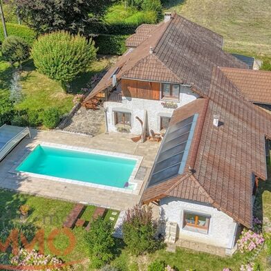 Maison 8 pièces 580000 €