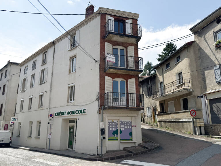 Immeuble de 4 logements et 1 local commercial — photo 1