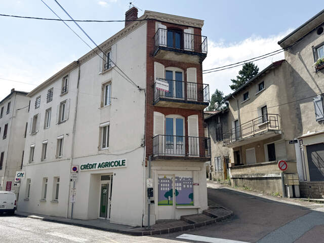 Immeuble de 4 logements et 1 local commercial — photo du bien