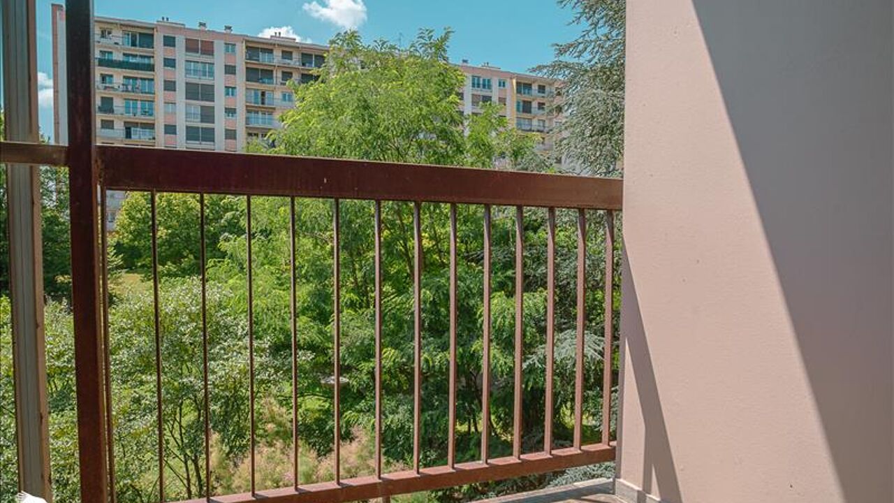 appartement 4 pièces 69 m2 à vendre à Bron (69500)