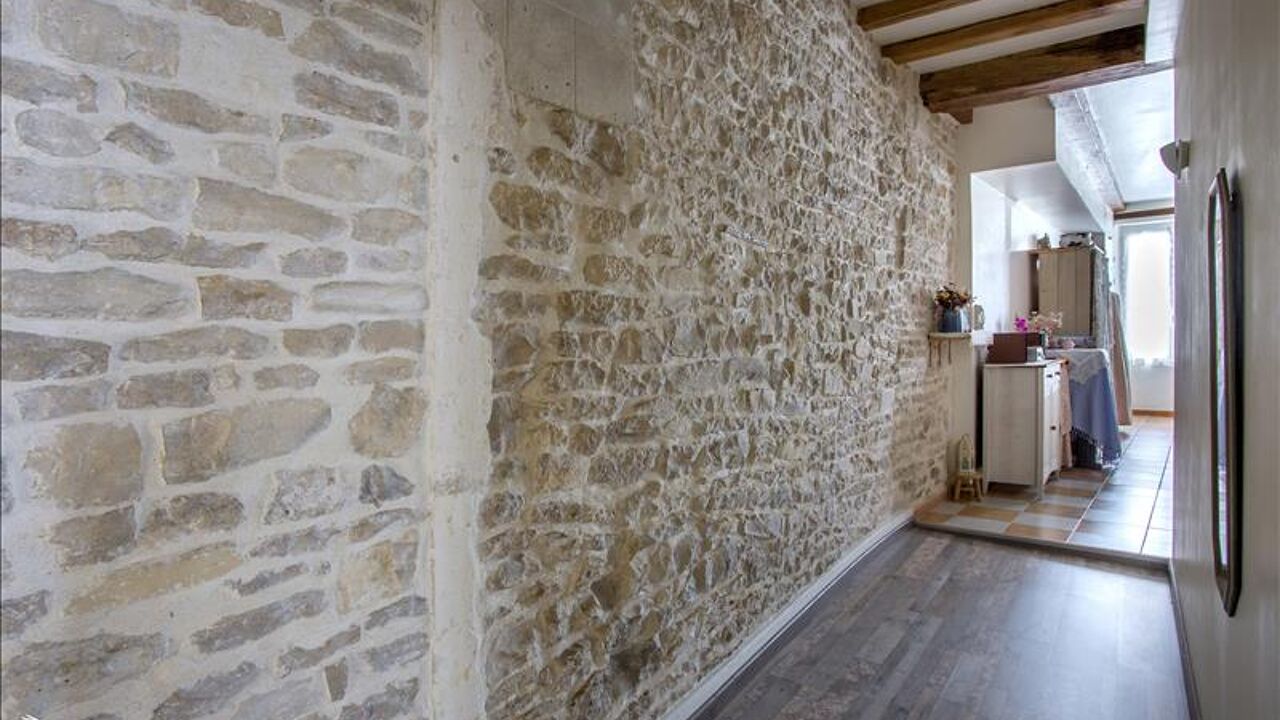 maison 6 pièces 255 m2 à vendre à Marans (17230)