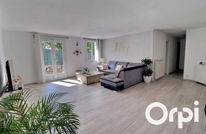 Maison 6 pièces de 166 m², jardin avec piscine — photo 3