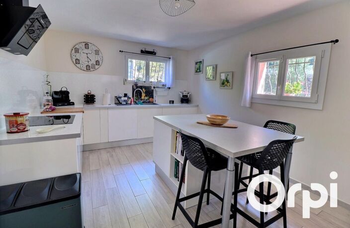Maison 6 pièces de 166 m², jardin avec piscine — photo 4