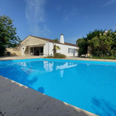 Maison 4 pièces 592600 €