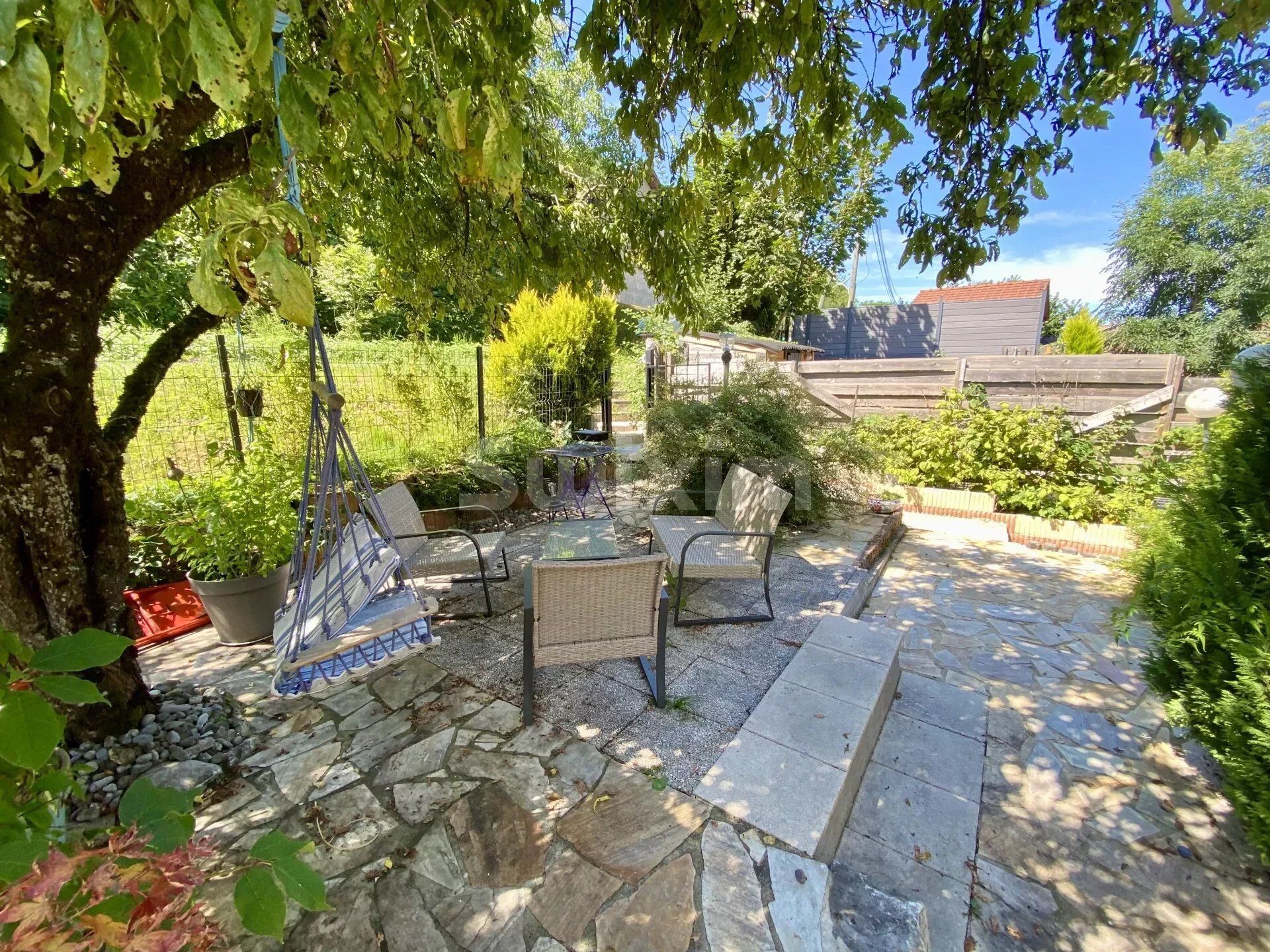 Vente de 1 Lot  avec 3 Appt  avec vue Lac et jardin privatif
