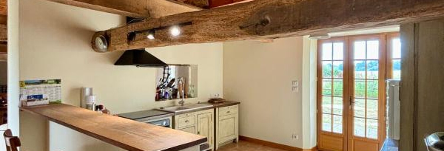 Maison 5 Pièces 220 m² à vendre à Sainte-Radégonde (86300)