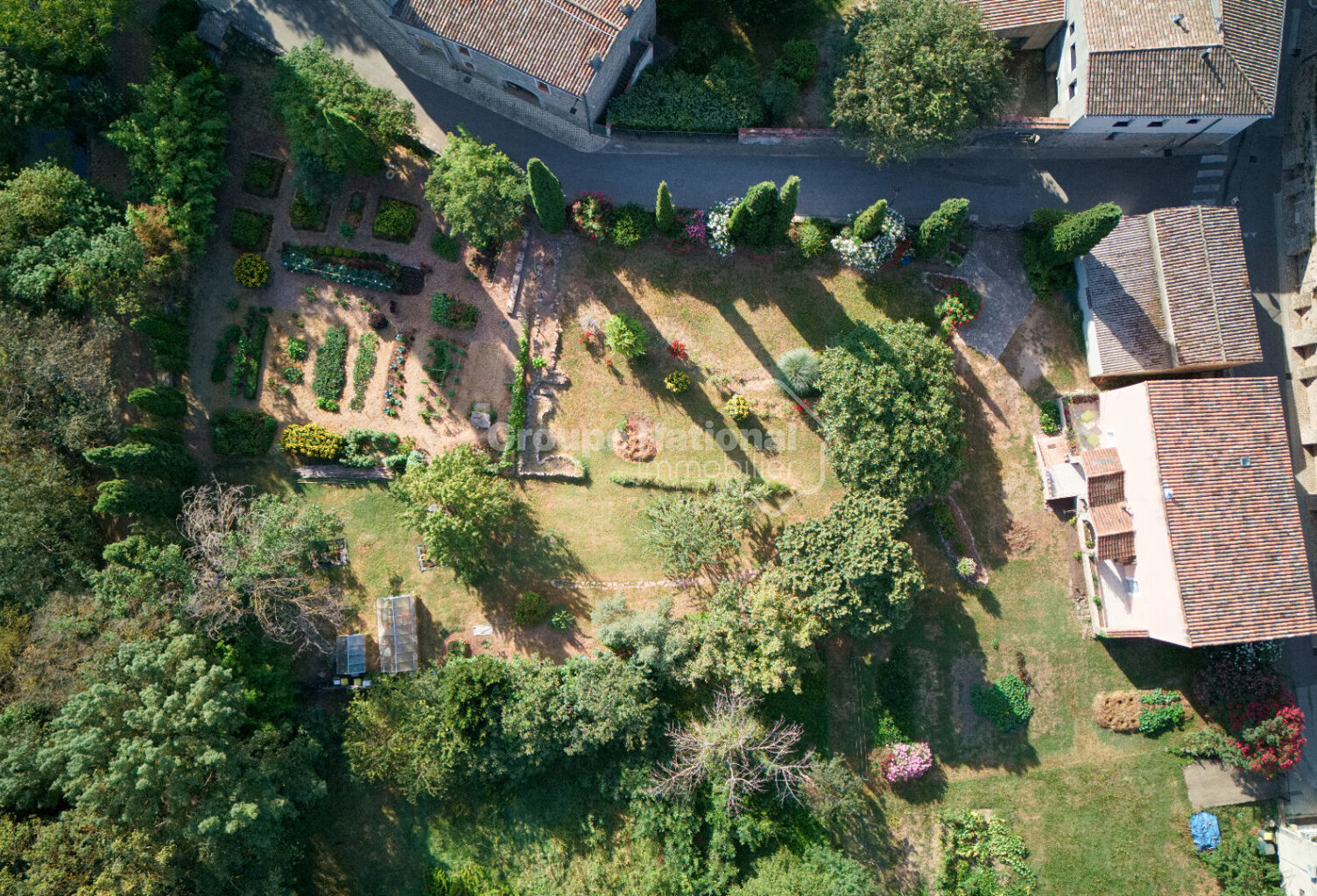 FLASSANS SUR ISSOLE : villa T4 avec combles aménageables et d... — photo 1
