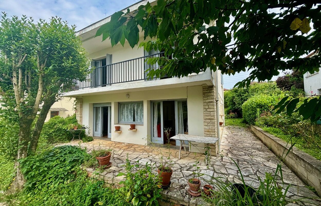 maison 7 pièces 114 m2 à vendre à Cahors (46000)