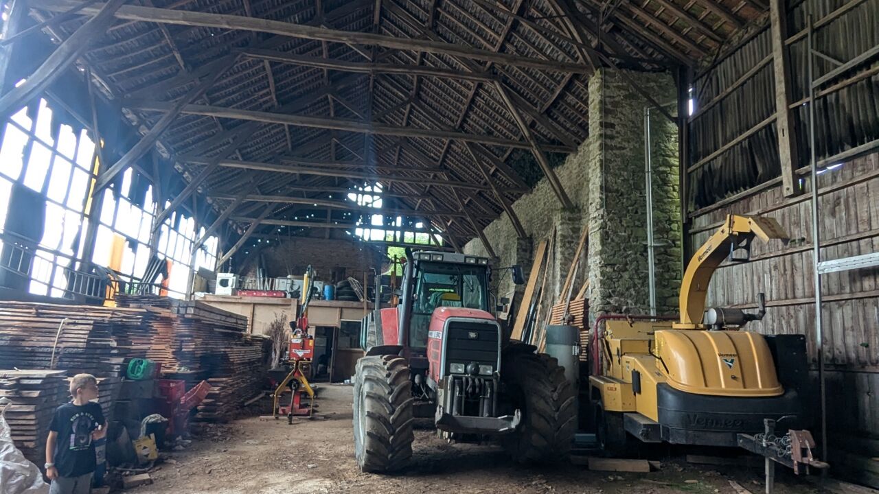 garage  pièces 350 m2 à vendre à La Jonchère-Saint-Maurice (87340)