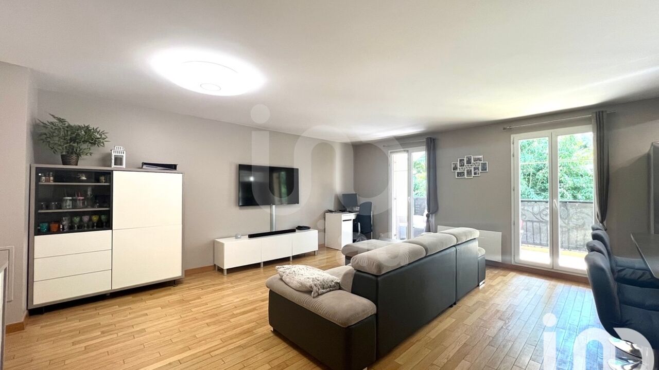 appartement 5 pièces 86 m2 à vendre à Émerainville (77184)