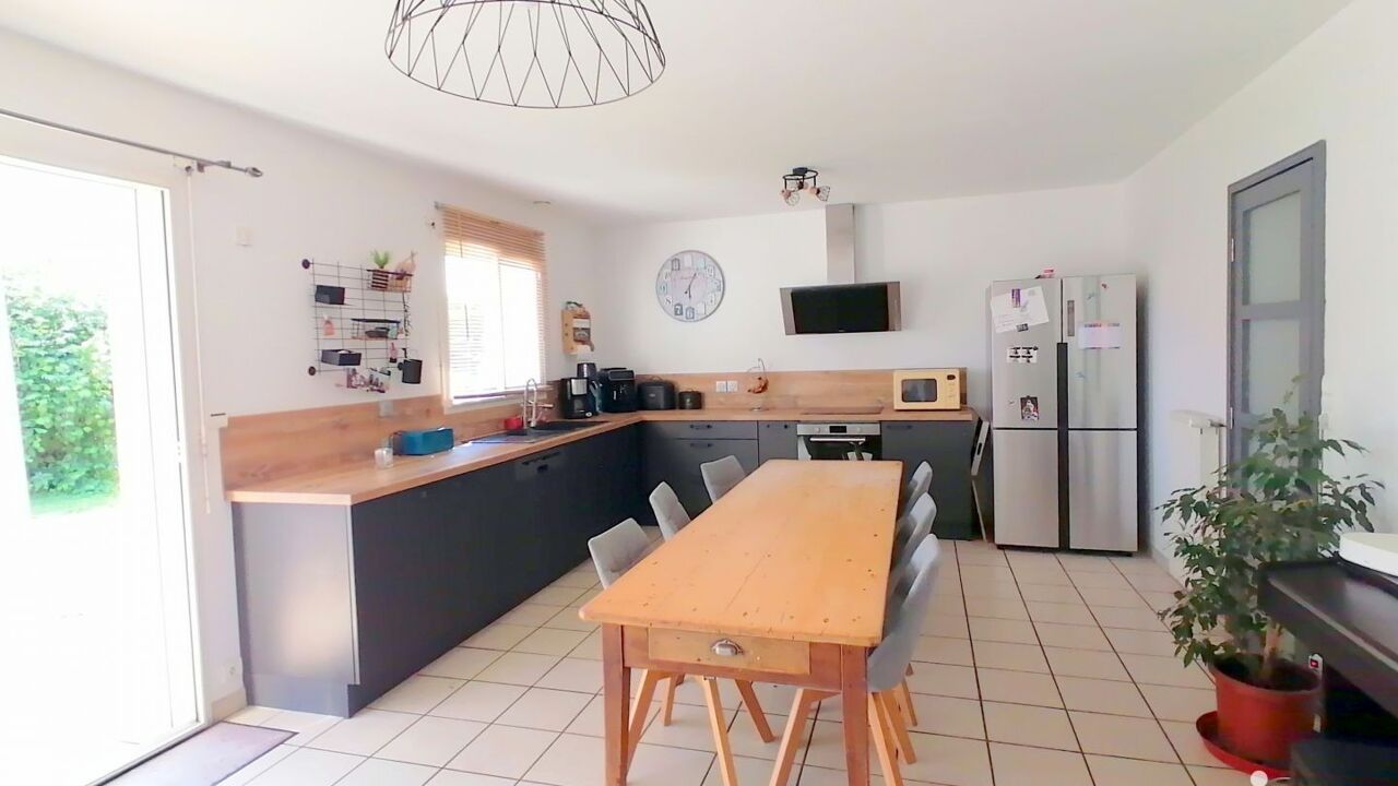 maison 4 pièces 118 m2 à vendre à Challans (85300)