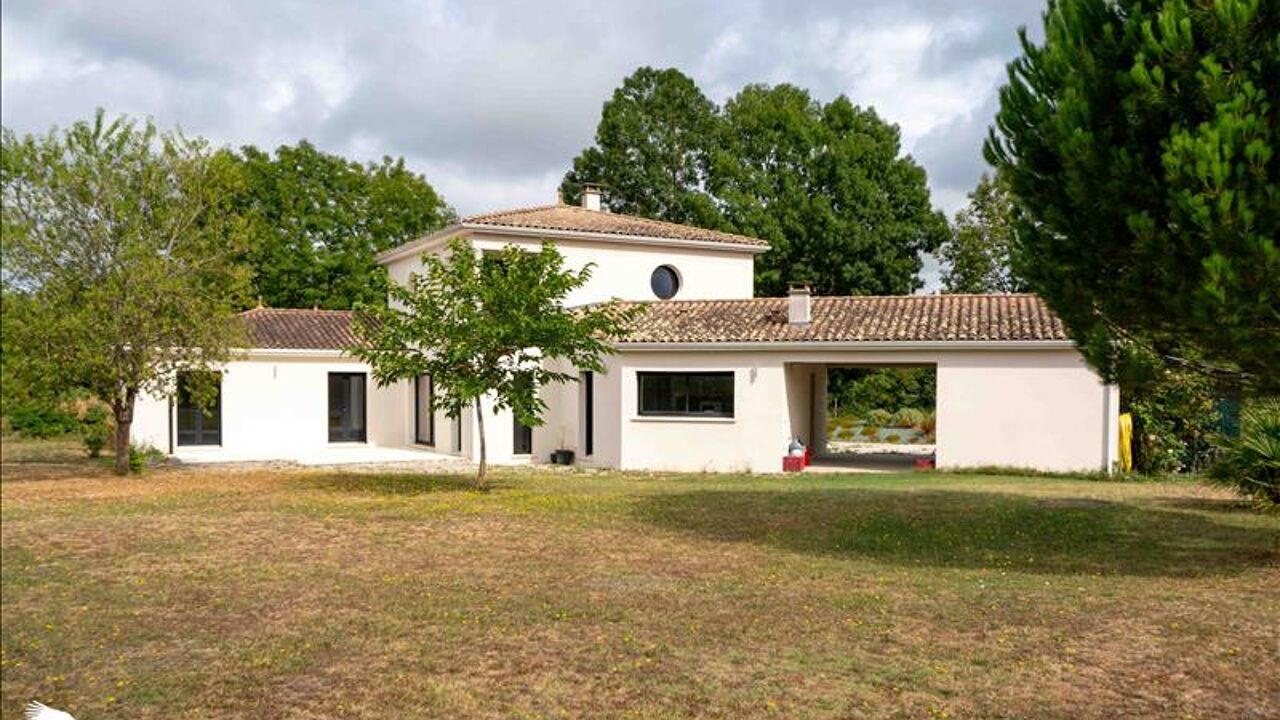 maison 7 pièces 180 m2 à vendre à Baignes-Sainte-Radegonde (16360)