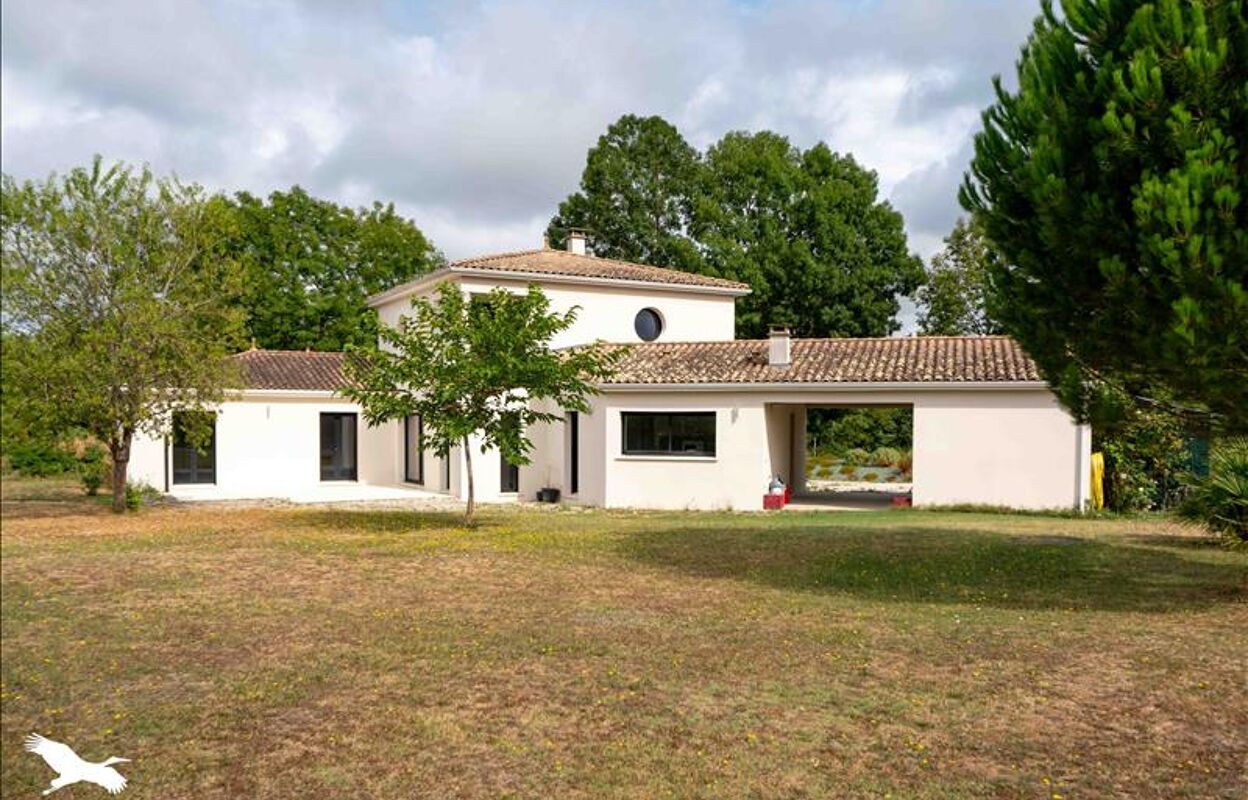 maison 7 pièces 180 m2 à vendre à Baignes-Sainte-Radegonde (16360)