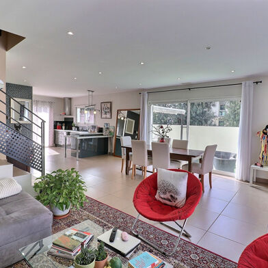 Maison 5 pièces 305000 €