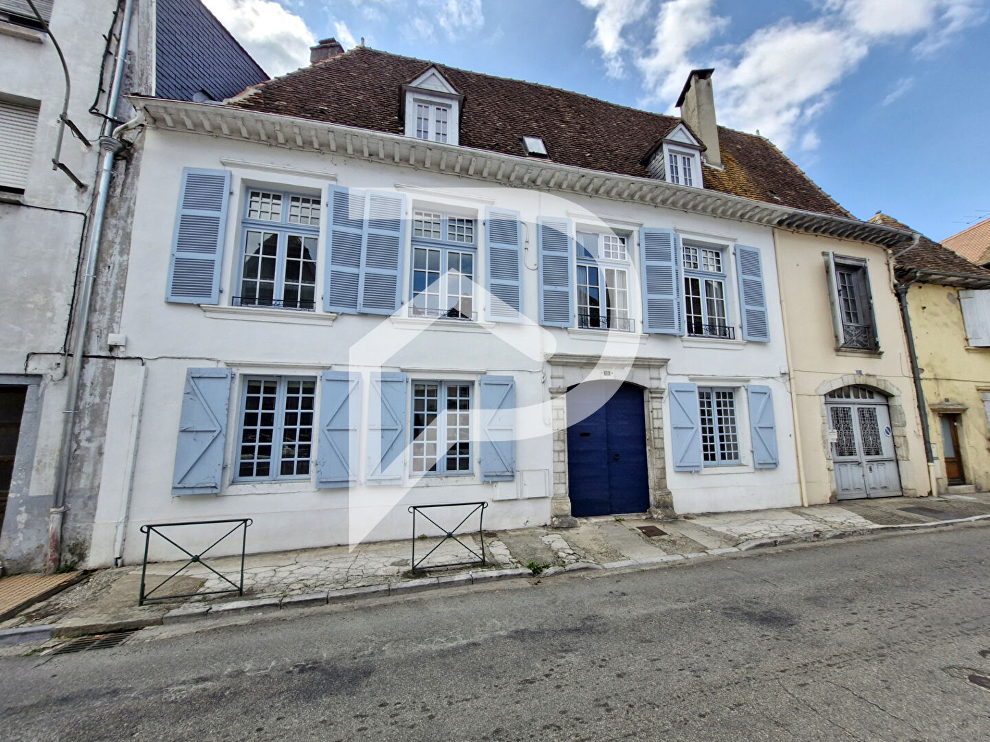 Villa / Maison 11 pièces  à vendre Orthez 64300