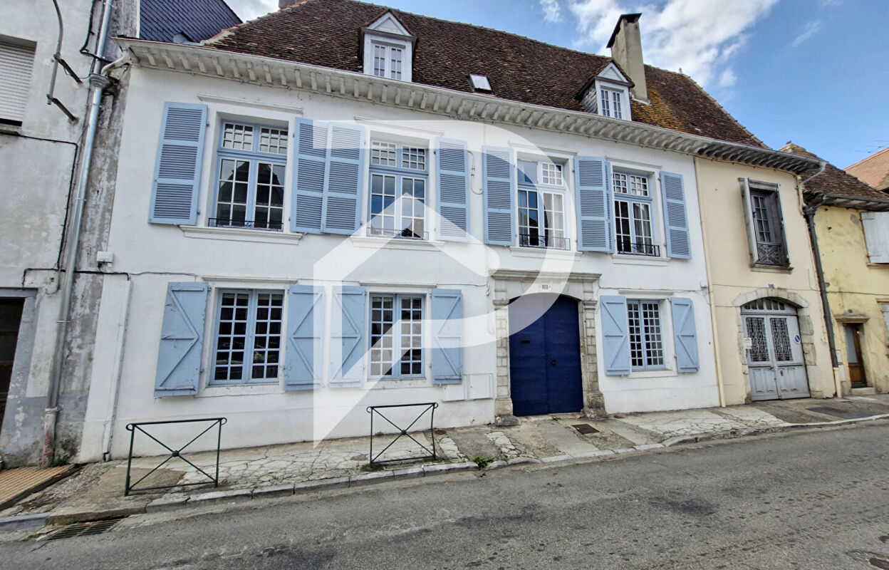 maison 11 pièces 293 m2 à vendre à Orthez (64300)