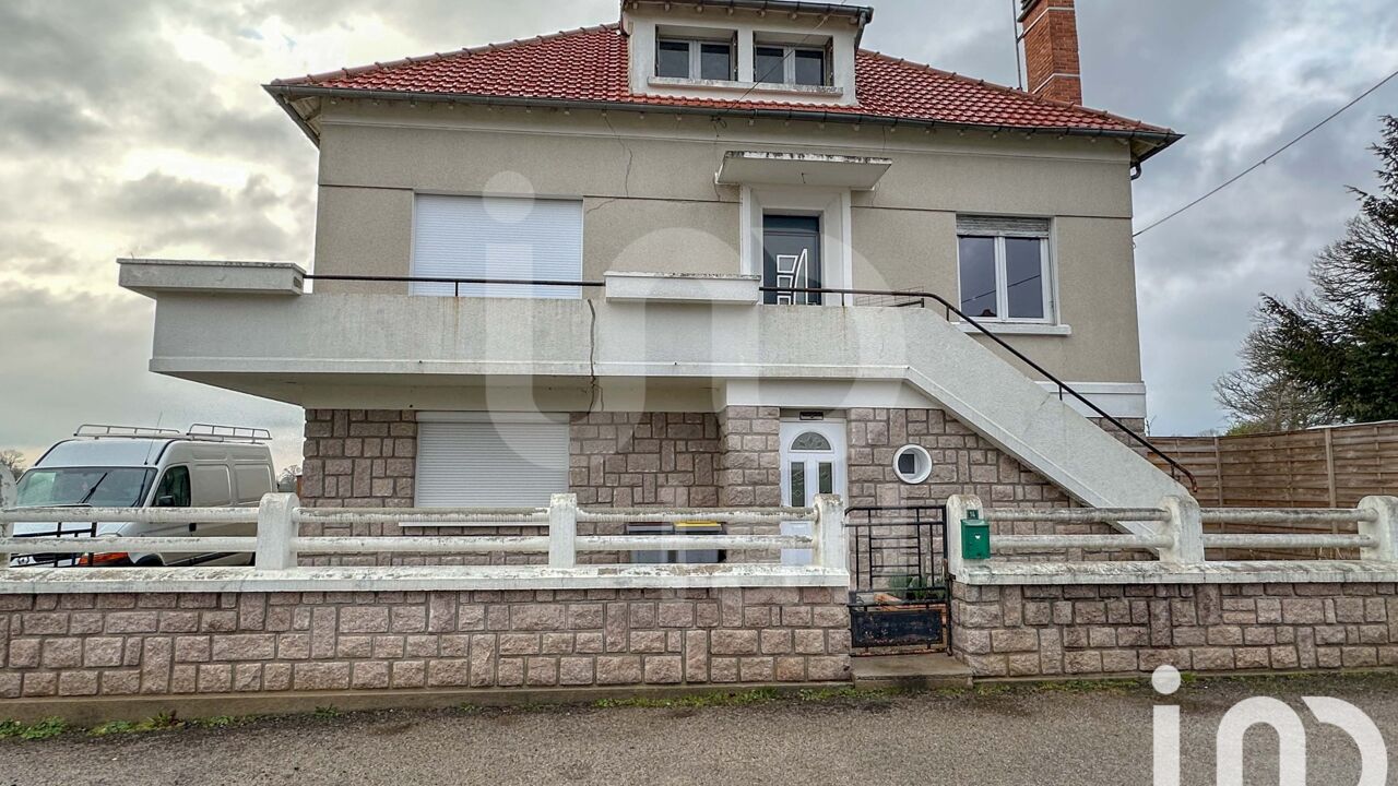 maison 10 pièces 305 m2 à vendre à Treignat (03380)