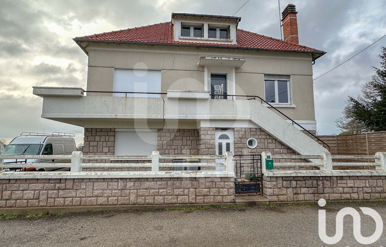 maison 10 pièces 305 m2 à vendre à Treignat (03380)