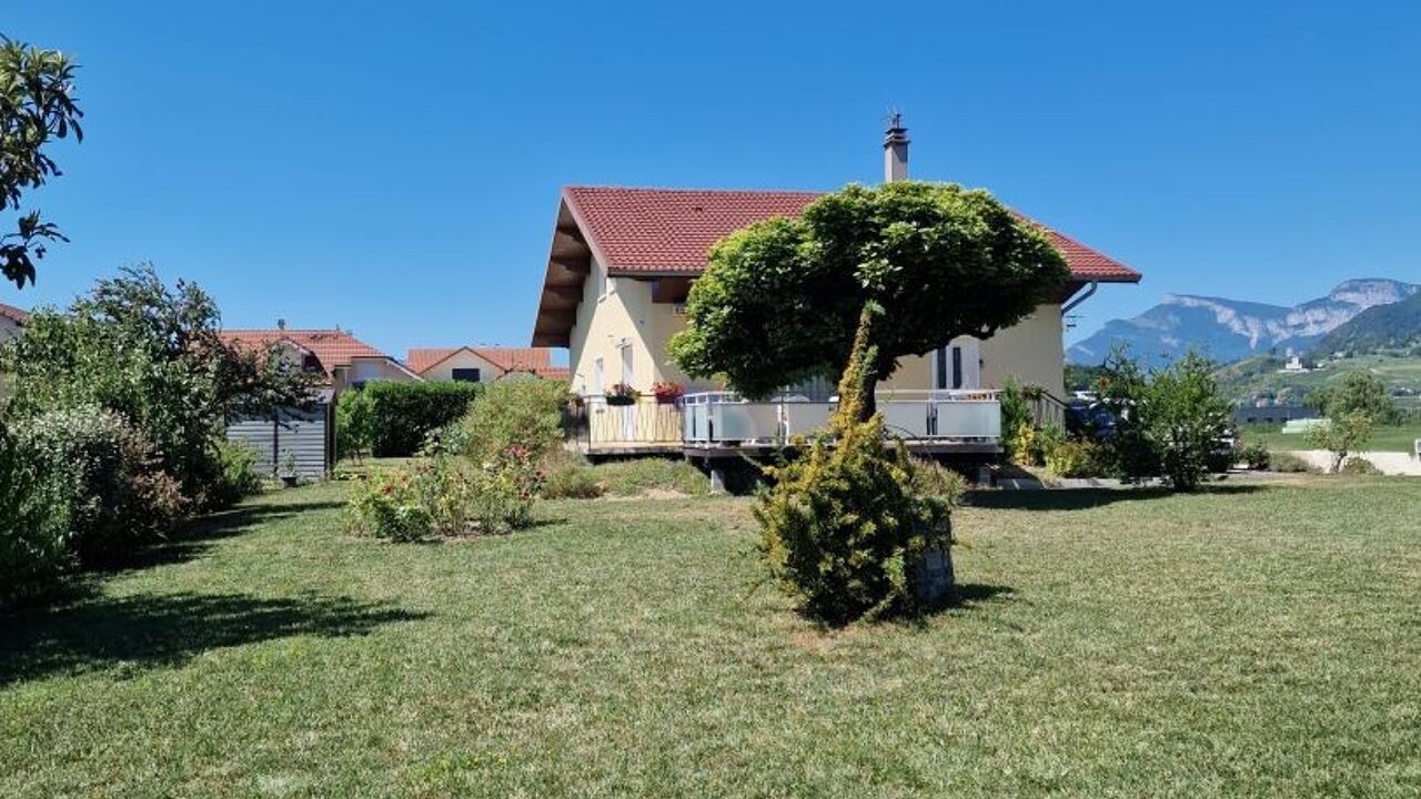 maison 5 pièces 114 m2 à vendre à Porte-de-Savoie (73800)