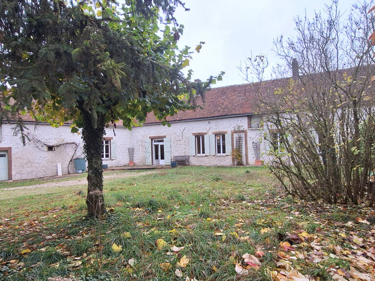 A PROXIMITE DE CERISIERS, MAISON DE VILLAGE DE PLAIN PIED 15 — photo 1