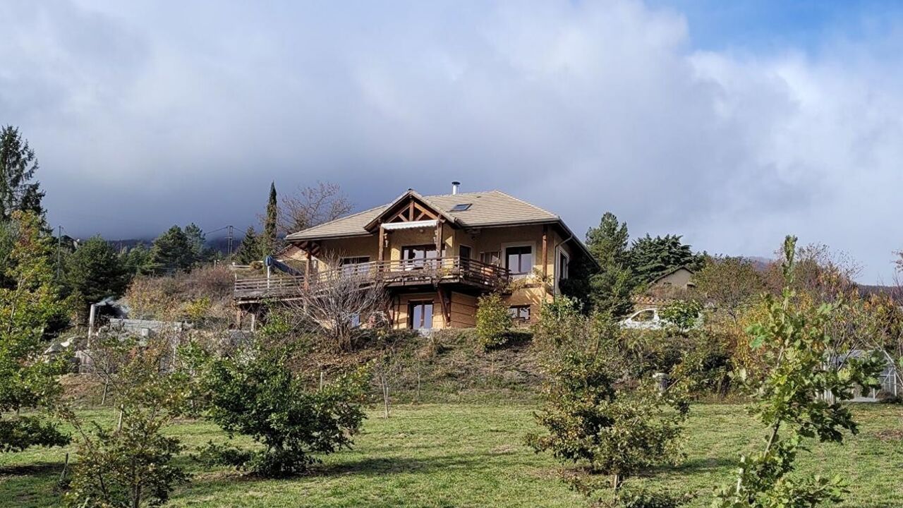 maison 5 pièces 130 m2 à vendre à Embrun (05200)