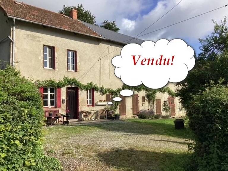 A vendre dans le Puy de Dôme 2 maisons, grange et 1,15ha — photo 1