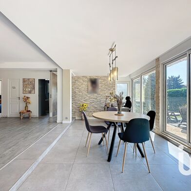 Maison 7 pièces 181 m²