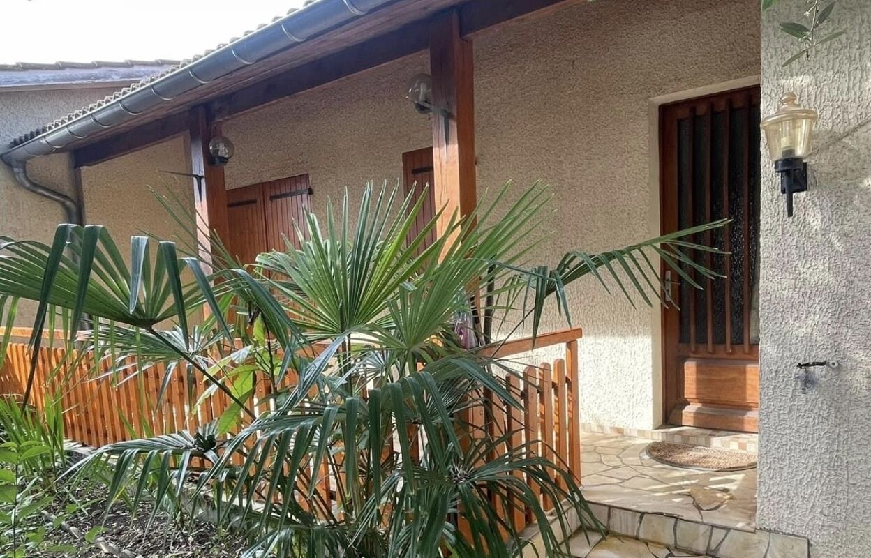 maison 5 pièces 112 m2 à vendre à Castelsarrasin (82100)