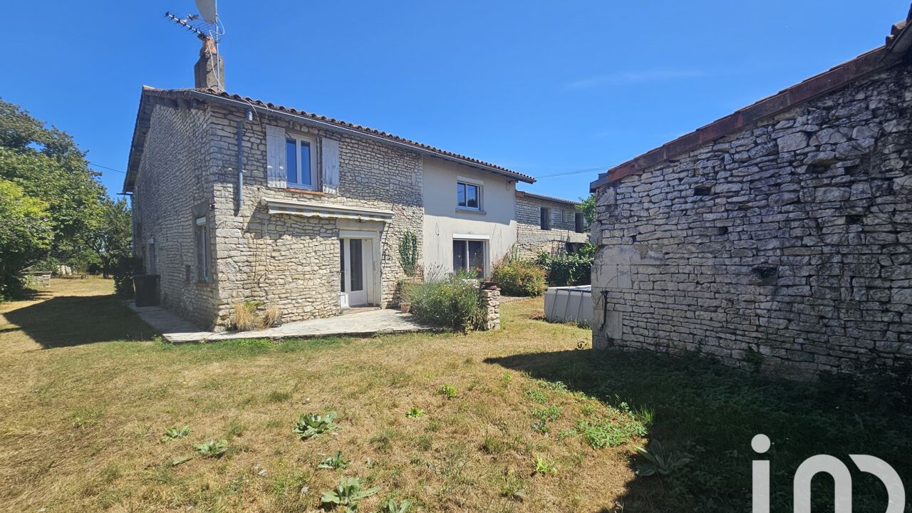 maison 6 pièces 167 m2 à vendre à La Faye (16700)