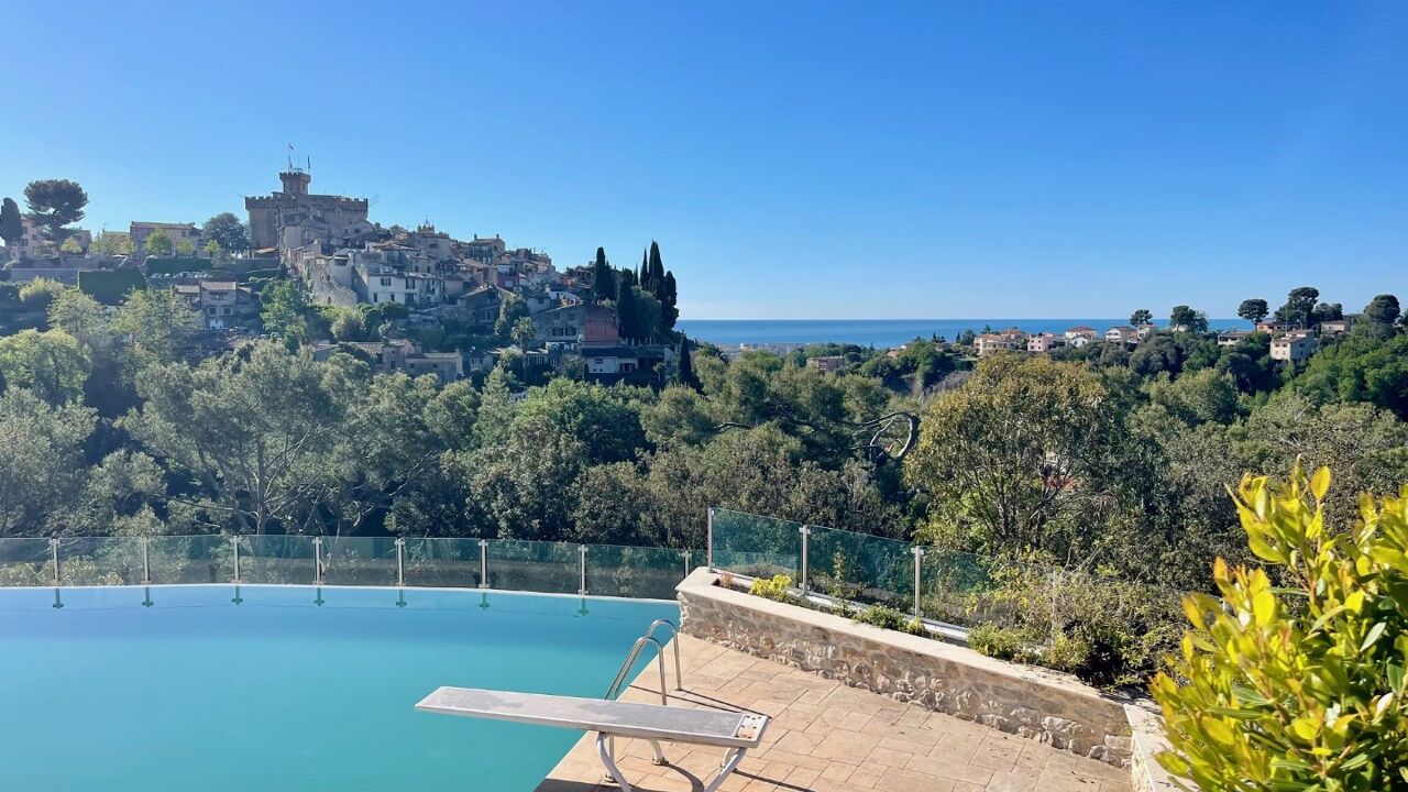 maison 11 pièces 610 m2 à vendre à Cagnes-sur-Mer (06800)