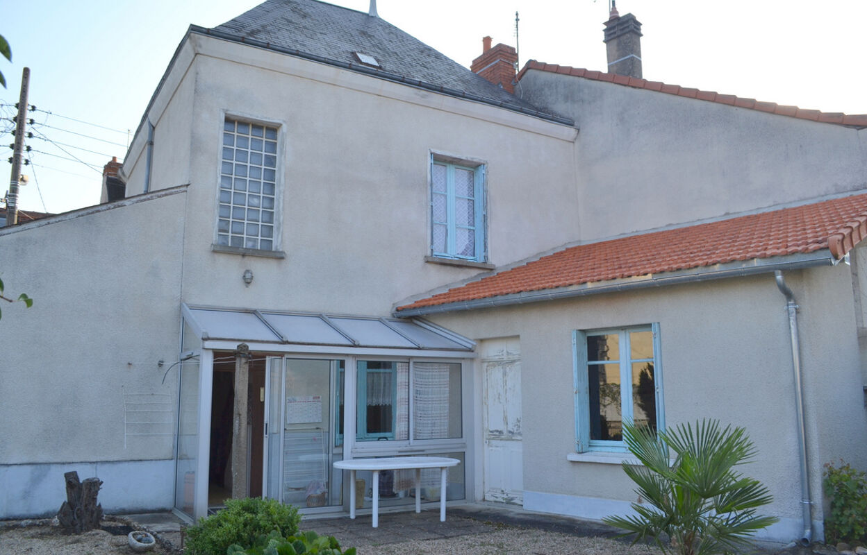 maison 4 pièces 117 m2 à vendre à Châtellerault (86100)